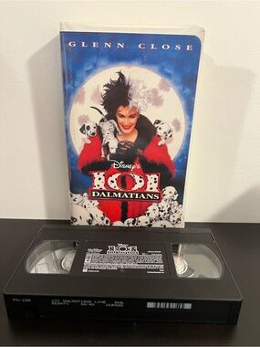Disney’s 101 Dalmatians VHS Glenn Close Live Action Movie